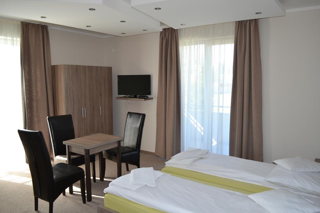 Vaci Vendeghaz Hotel Nyiregyhaza Exterior photo